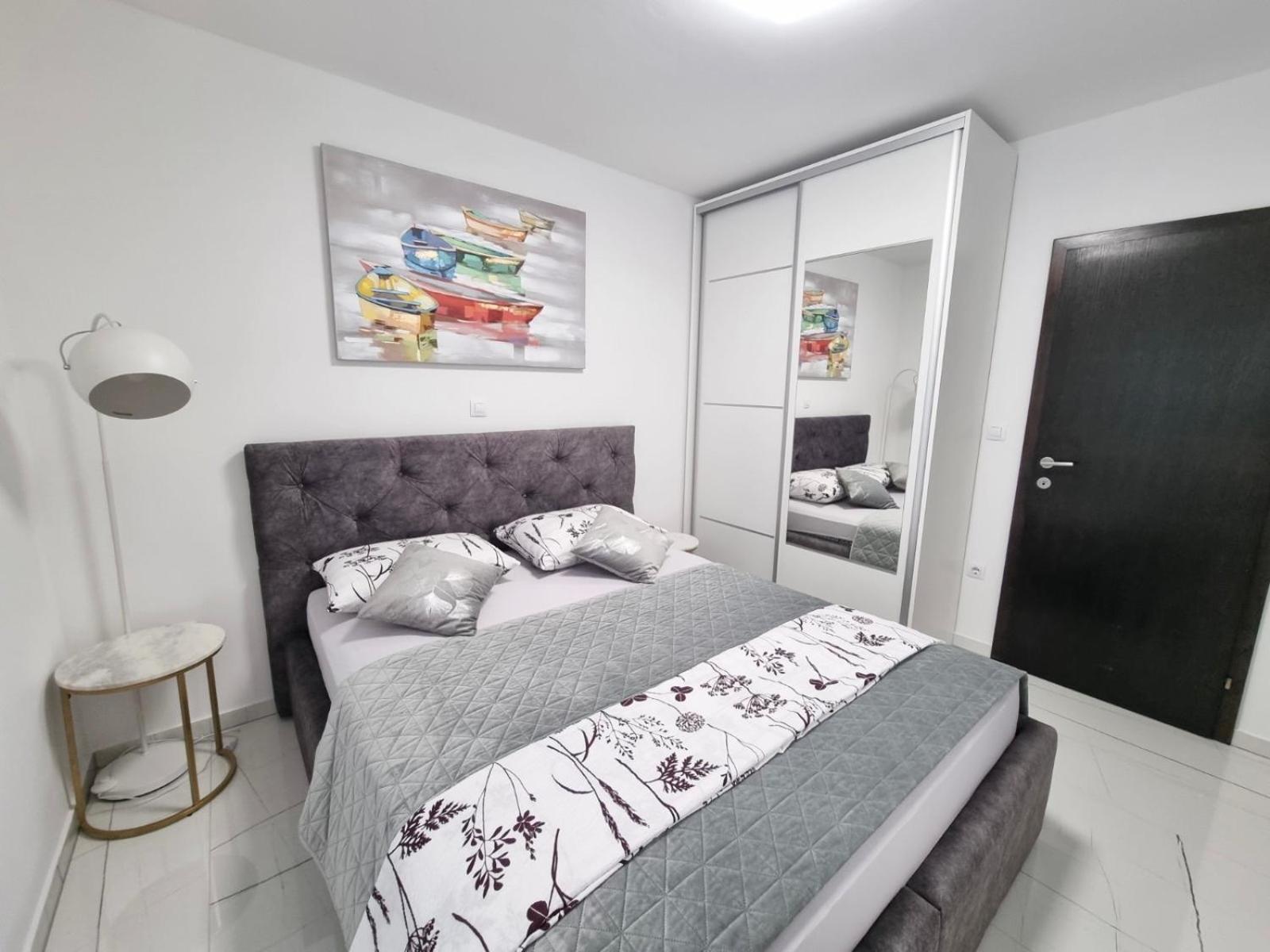 Luxury Apartment Antonija-Old Town ツァヴタット エクステリア 写真