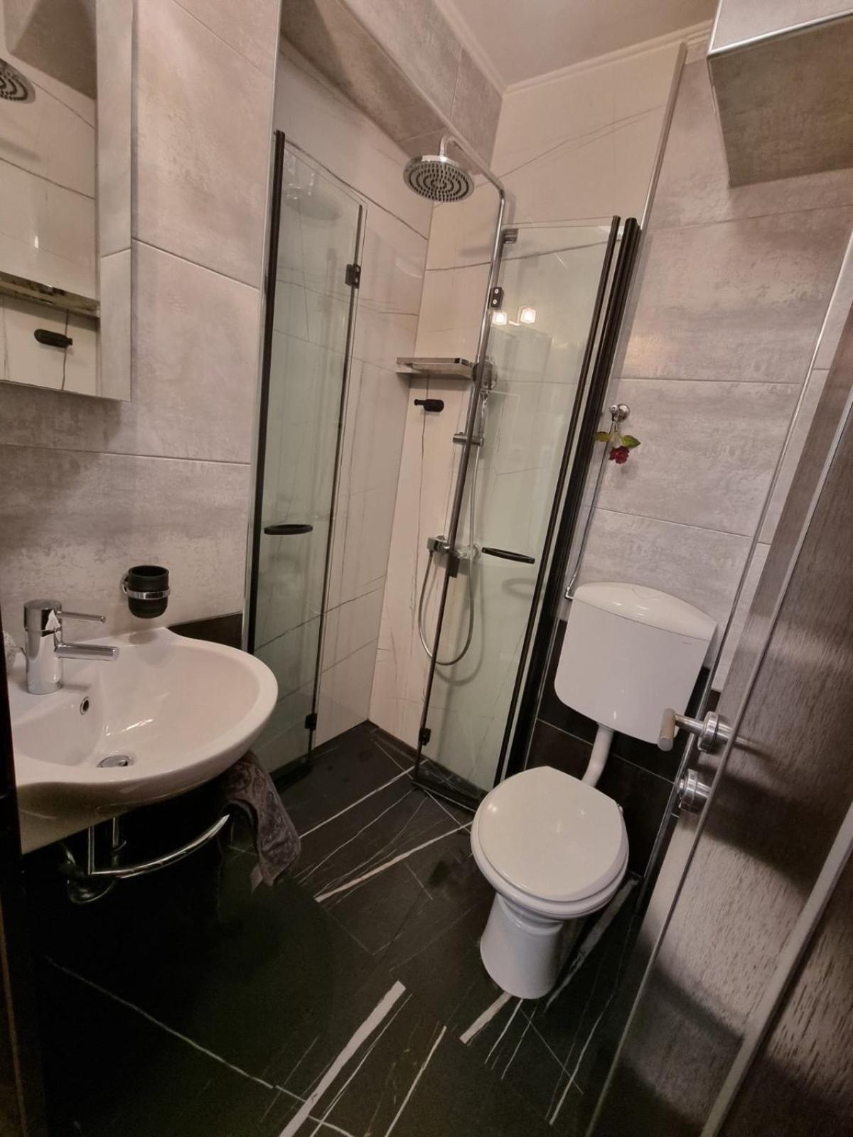 Luxury Apartment Antonija-Old Town ツァヴタット エクステリア 写真