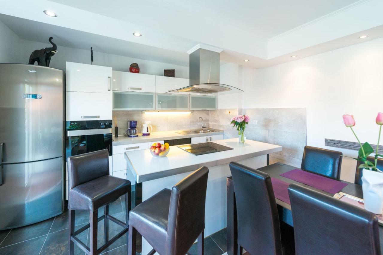 Luxury Apartment Antonija-Old Town ツァヴタット エクステリア 写真