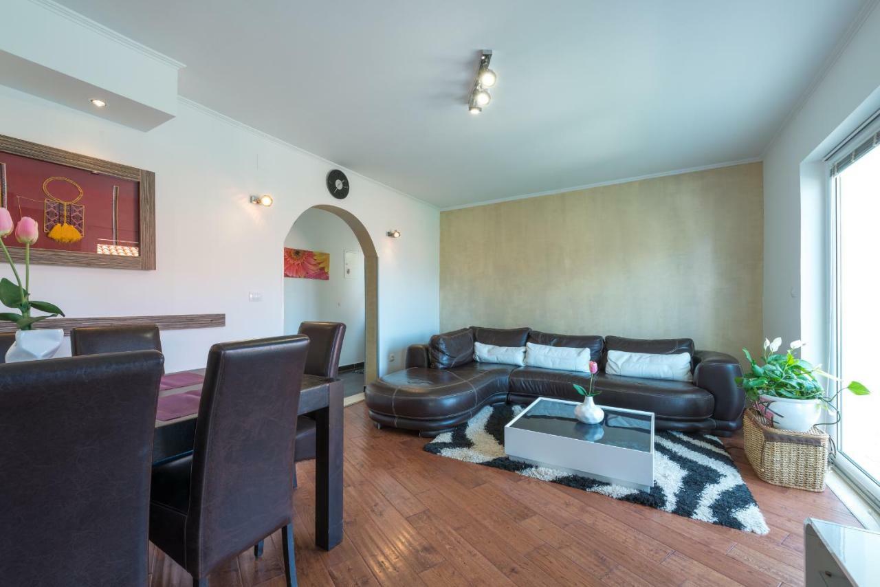 Luxury Apartment Antonija-Old Town ツァヴタット エクステリア 写真